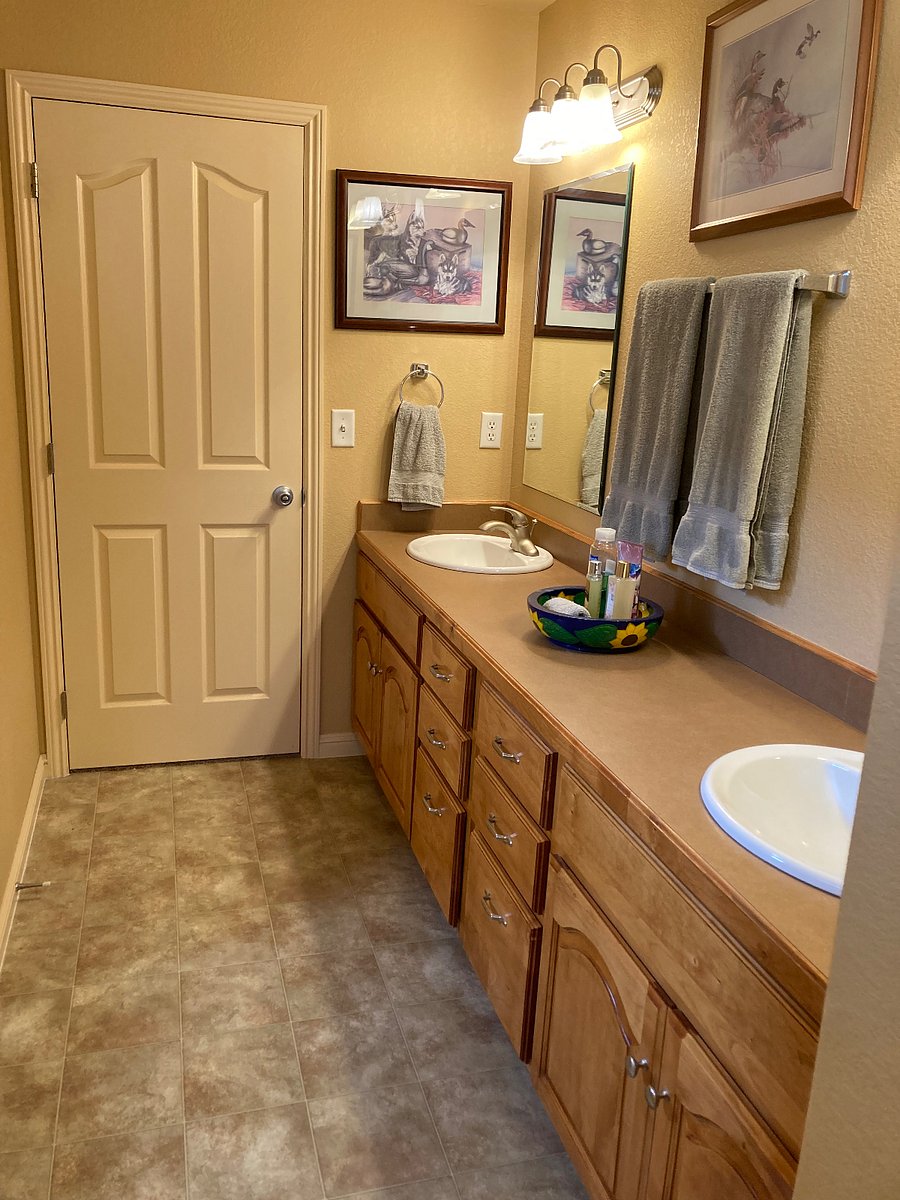 Furnished Finder property 700084_1 photo 8