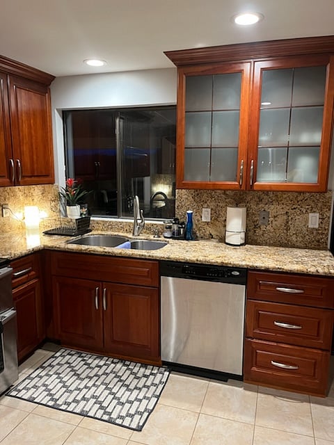 Furnished Finder property 700129_1 photo 8