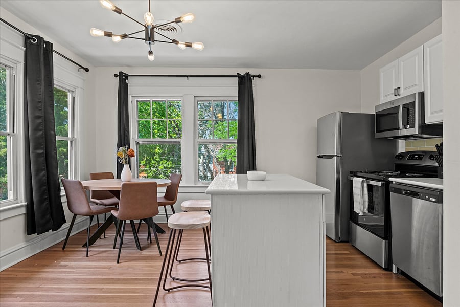 Elevate your long-term stay experience with our modern kitchen, equipped with top-of-the-line appliances and amenities. From sleek countertops to high-tech gadgets, every feature is designed to streamline your cooking experience and enhance your culinary adventures. Whether youre preparing a quick meal or hosting a gourmet dinner party, our kitchen provides the perfect blend of style and functionality. Embrace the convenience and comfort of home cooking in a space thats tailored for extended stays. #LongTerm