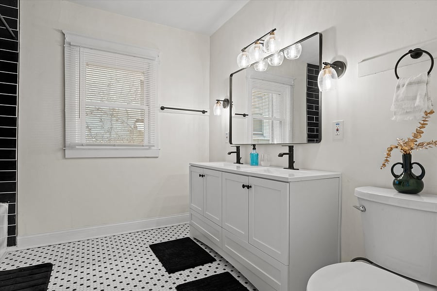 Step into tranquility in our full bathroom, where every detail is designed for relaxation and rejuvenation. Experience the ultimate in comfort and convenience as you pamper yourself in style.