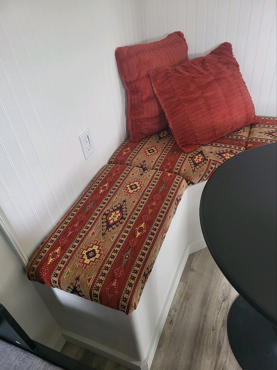 Furnished Finder property 700145_1 photo 6