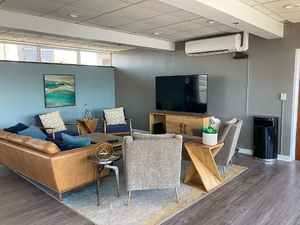 Furnished Finder property 700153_1 photo 17
