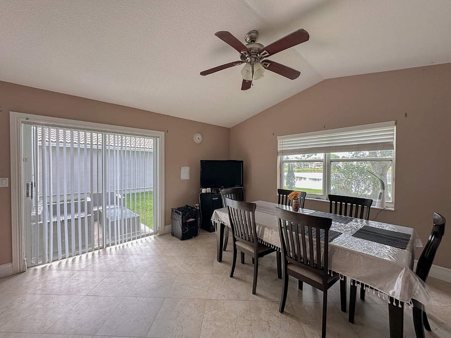 Furnished Finder property 700195_1 photo 12