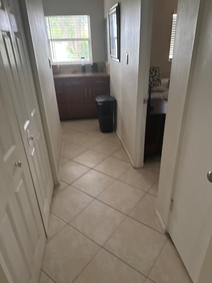 Furnished Finder property 700239_1 photo 3