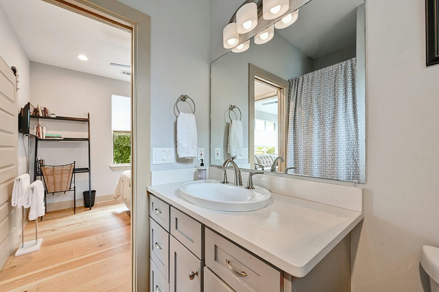 Furnished Finder property 700251_1 photo 17