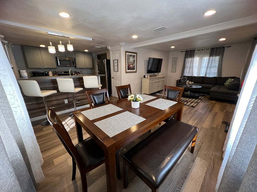 Furnished Finder property 700286_1 photo 3