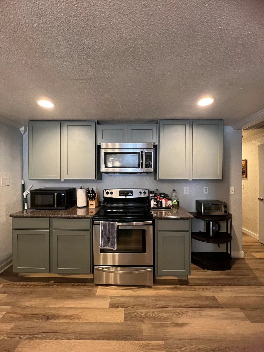 Furnished Finder property 700286_1 photo 6