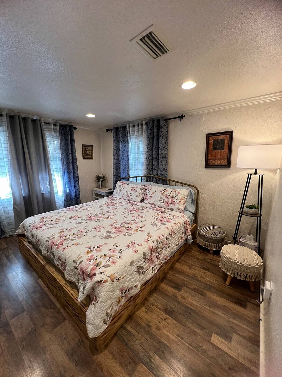 Furnished Finder property 700286_1 photo 8