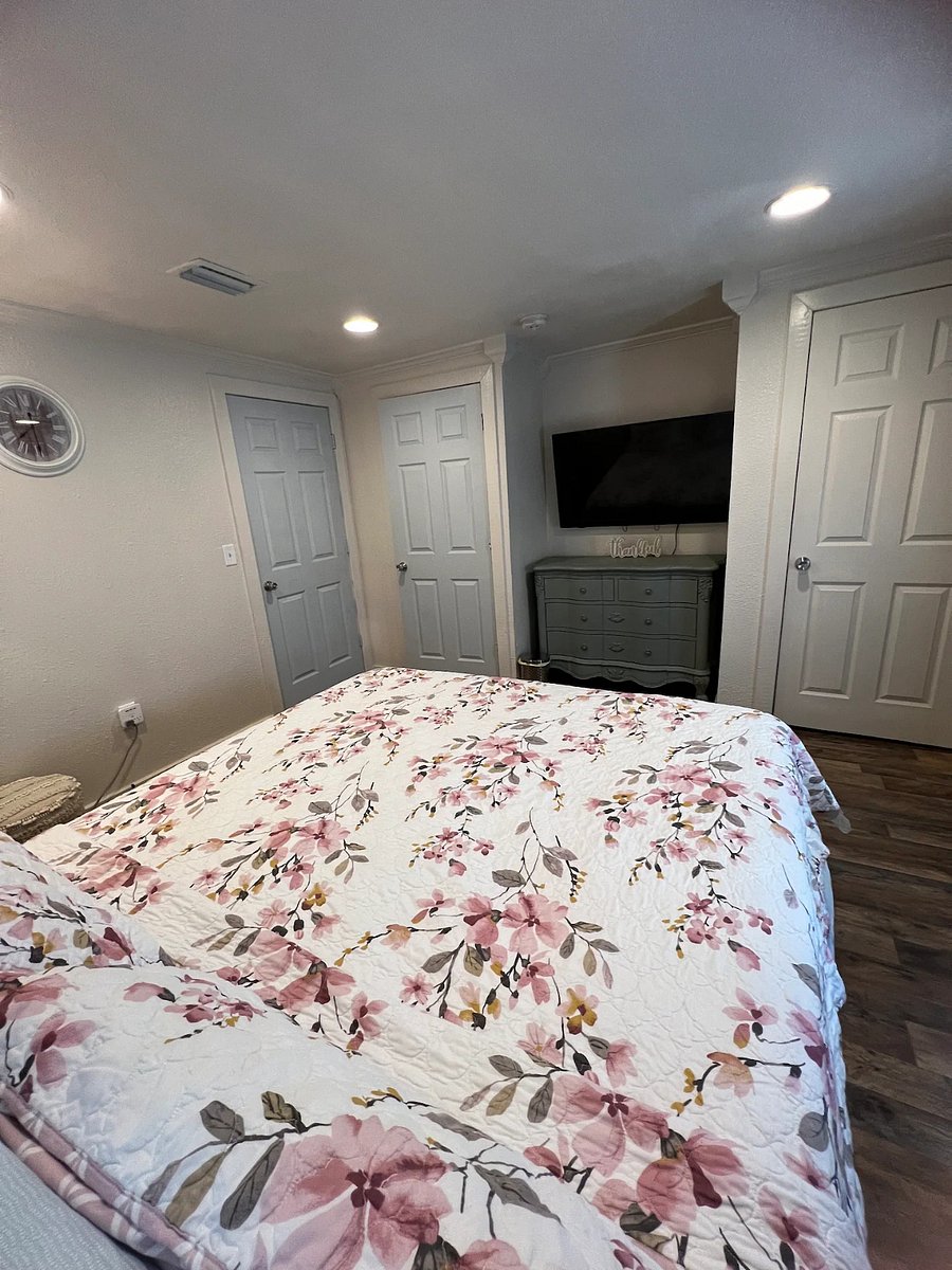 Furnished Finder property 700286_1 photo 9