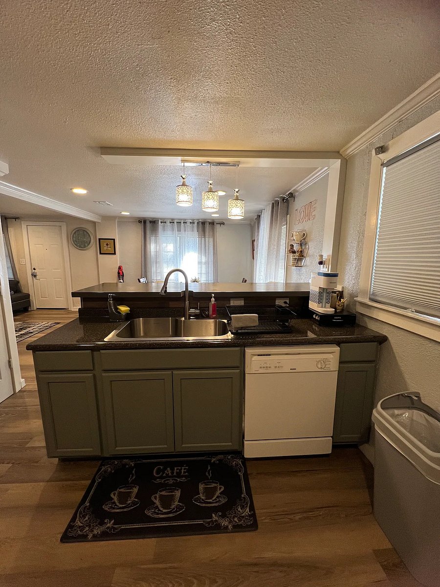 Furnished Finder property 700286_1 photo 7