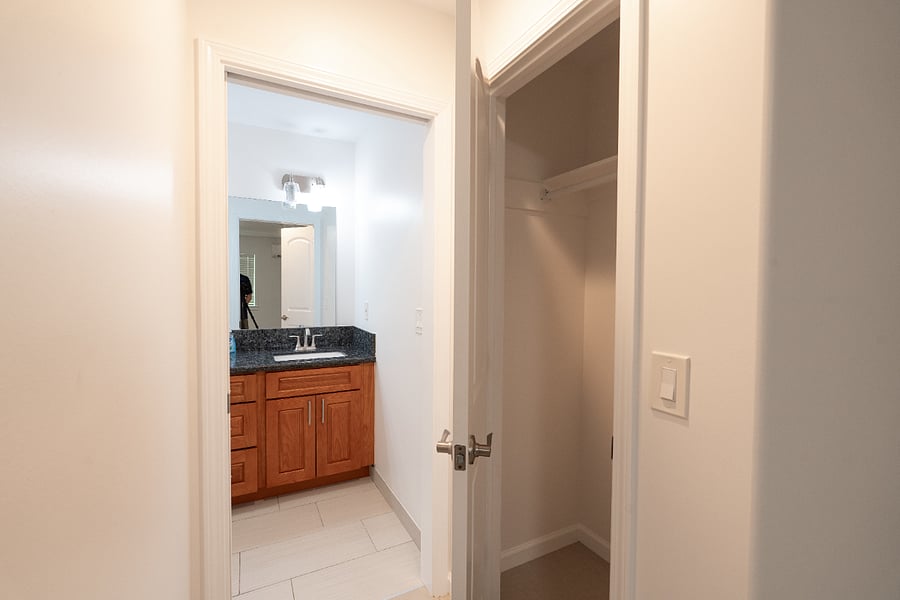 Furnished Finder property 700360_1 photo 7