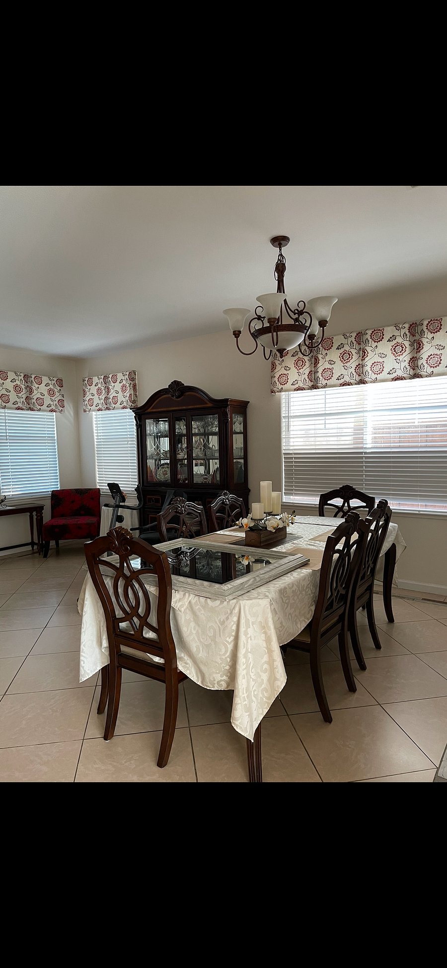 Furnished Finder property 700363_1 photo 8