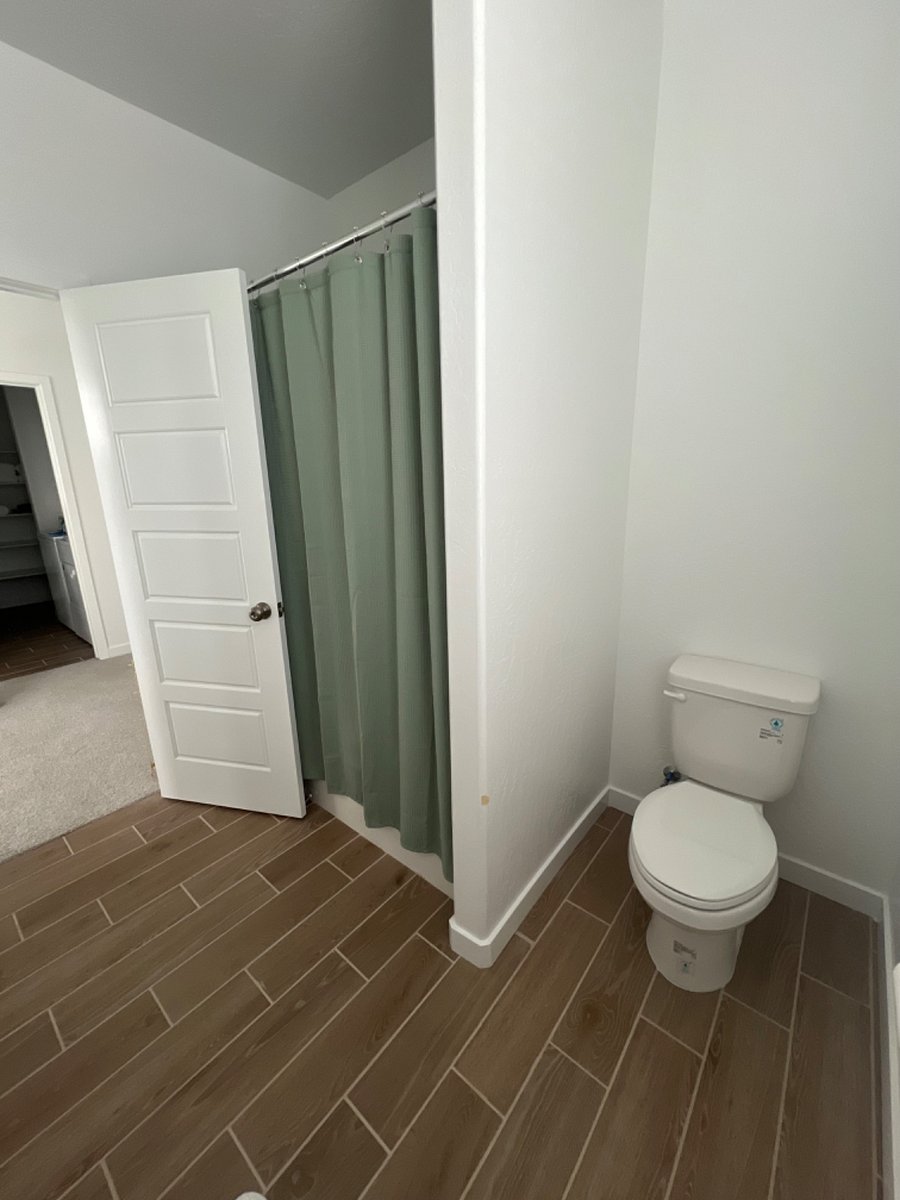 Furnished Finder property 700372_2 photo 5