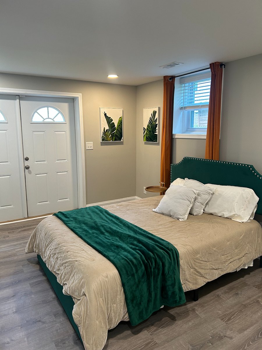Second bdrm - Queen Bed.