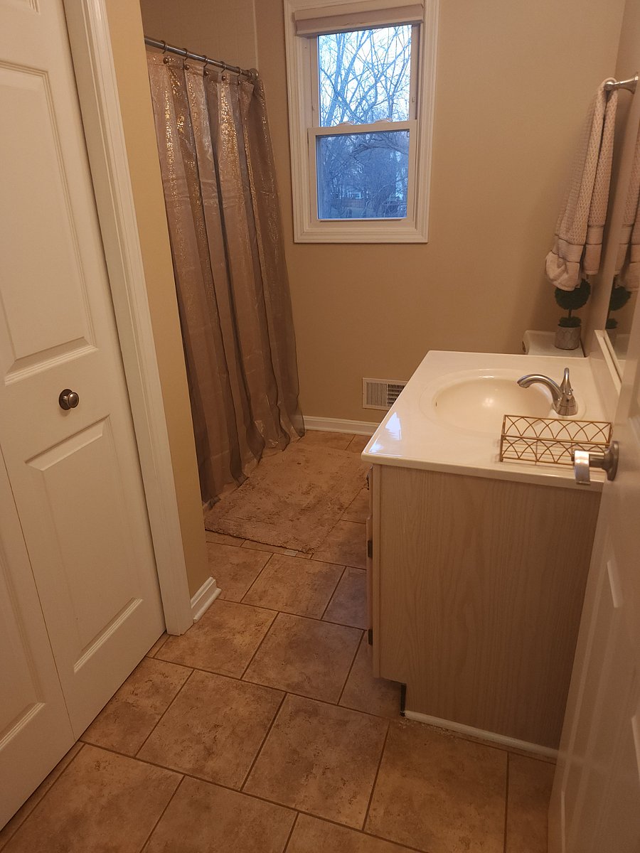 Furnished Finder property 700382_1 photo 7