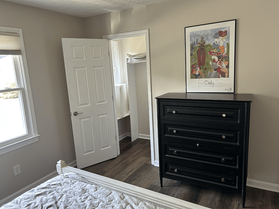 Furnished Finder property 700382_1 photo 8