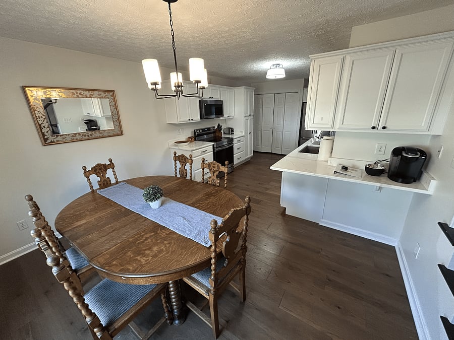 Furnished Finder property 700382_1 photo 4