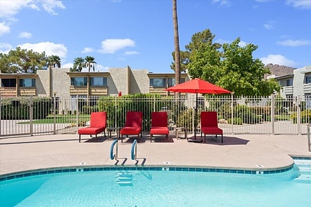 Furnished Finder property 700384_1 photo 3