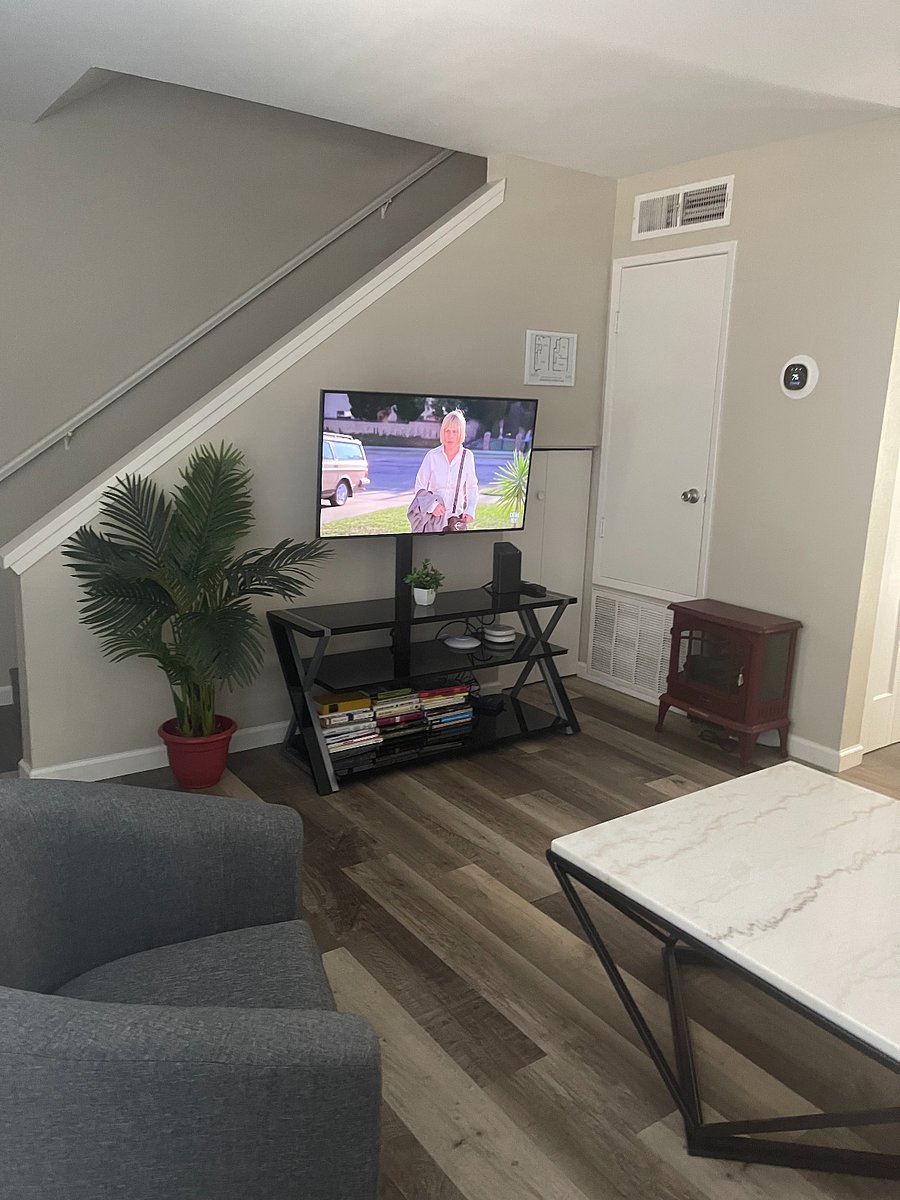 Furnished Finder property 700384_1 photo 25