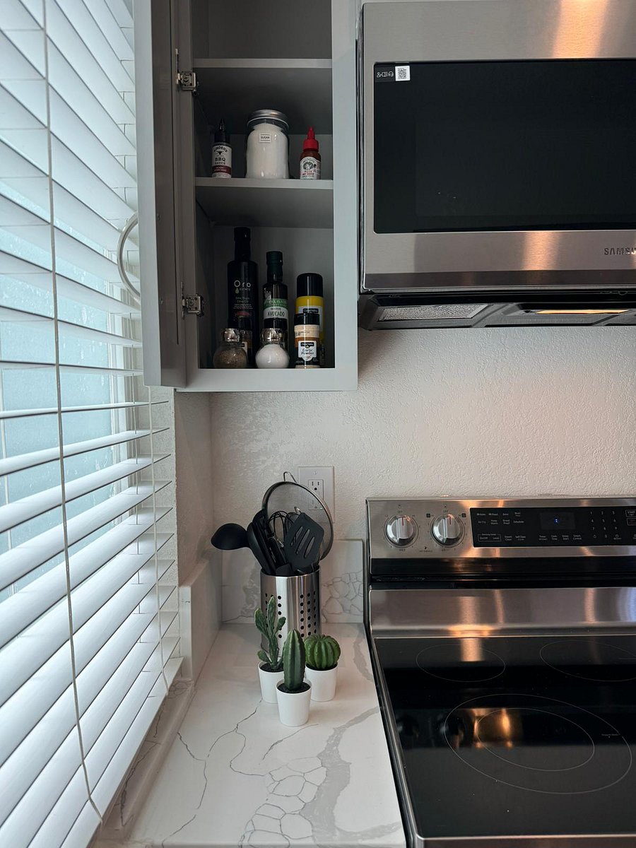 Furnished Finder property 700394_1 photo 12