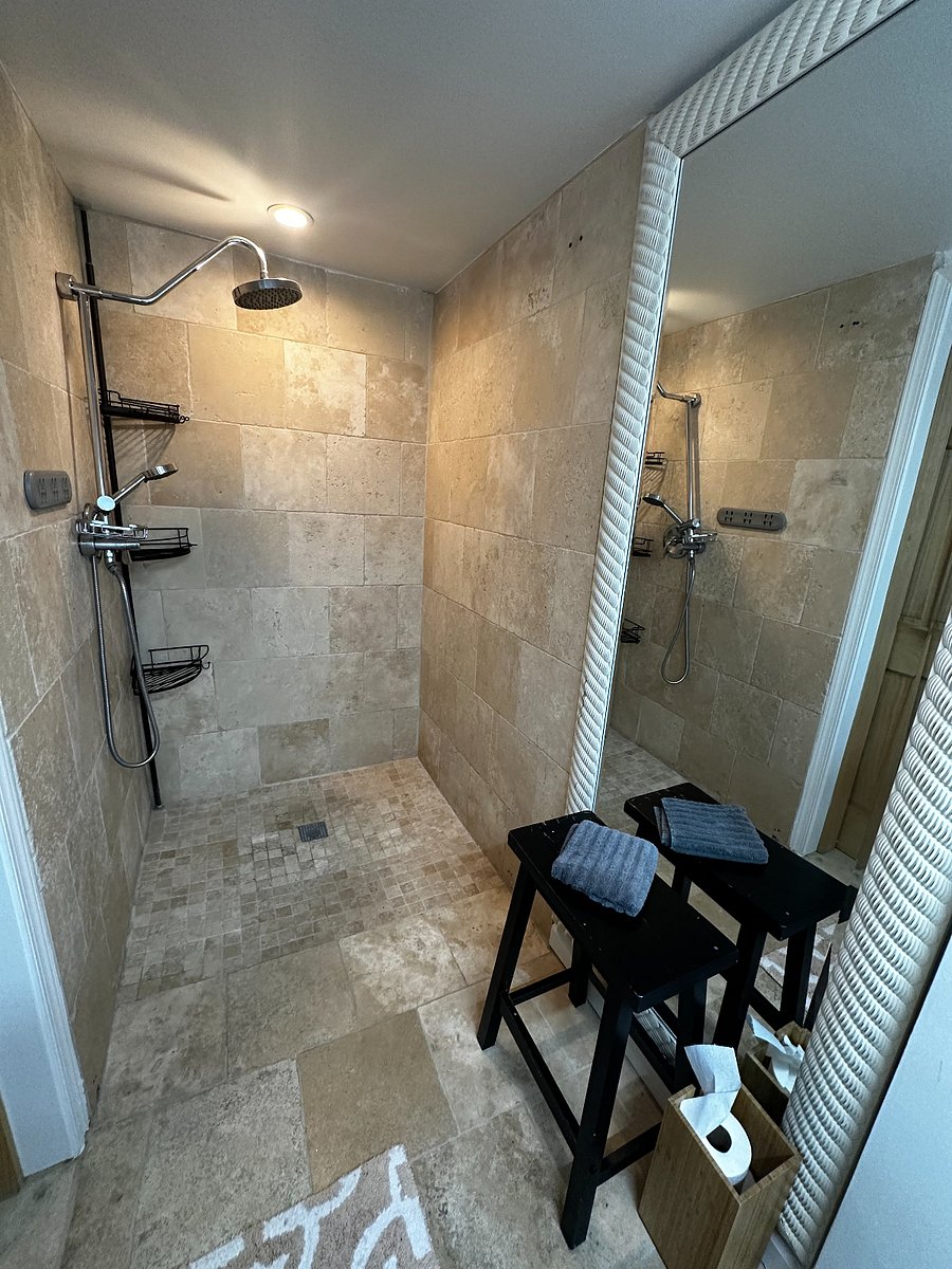 Furnished Finder property 700427_1 photo 18