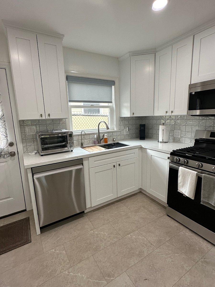 Furnished Finder property 700454_1 photo 12