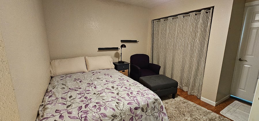 Furnished Finder property 700456_1 photo 3