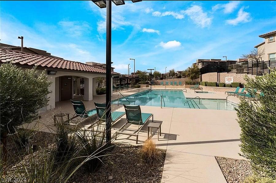 Furnished Finder property 700475_1 photo 11