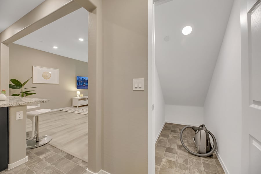 Furnished Finder property 700475_1 photo 30