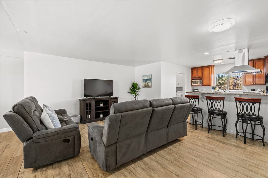 Furnished Finder property 700492_1 photo 3