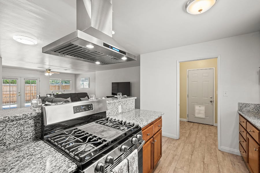 Furnished Finder property 700492_1 photo 16