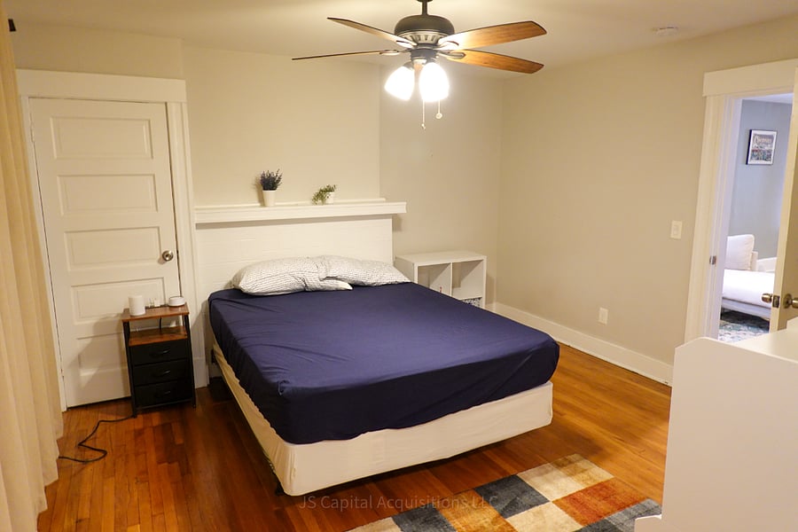 Bedroom 1 - Queen Bed, nightstand, Walk-in Closet