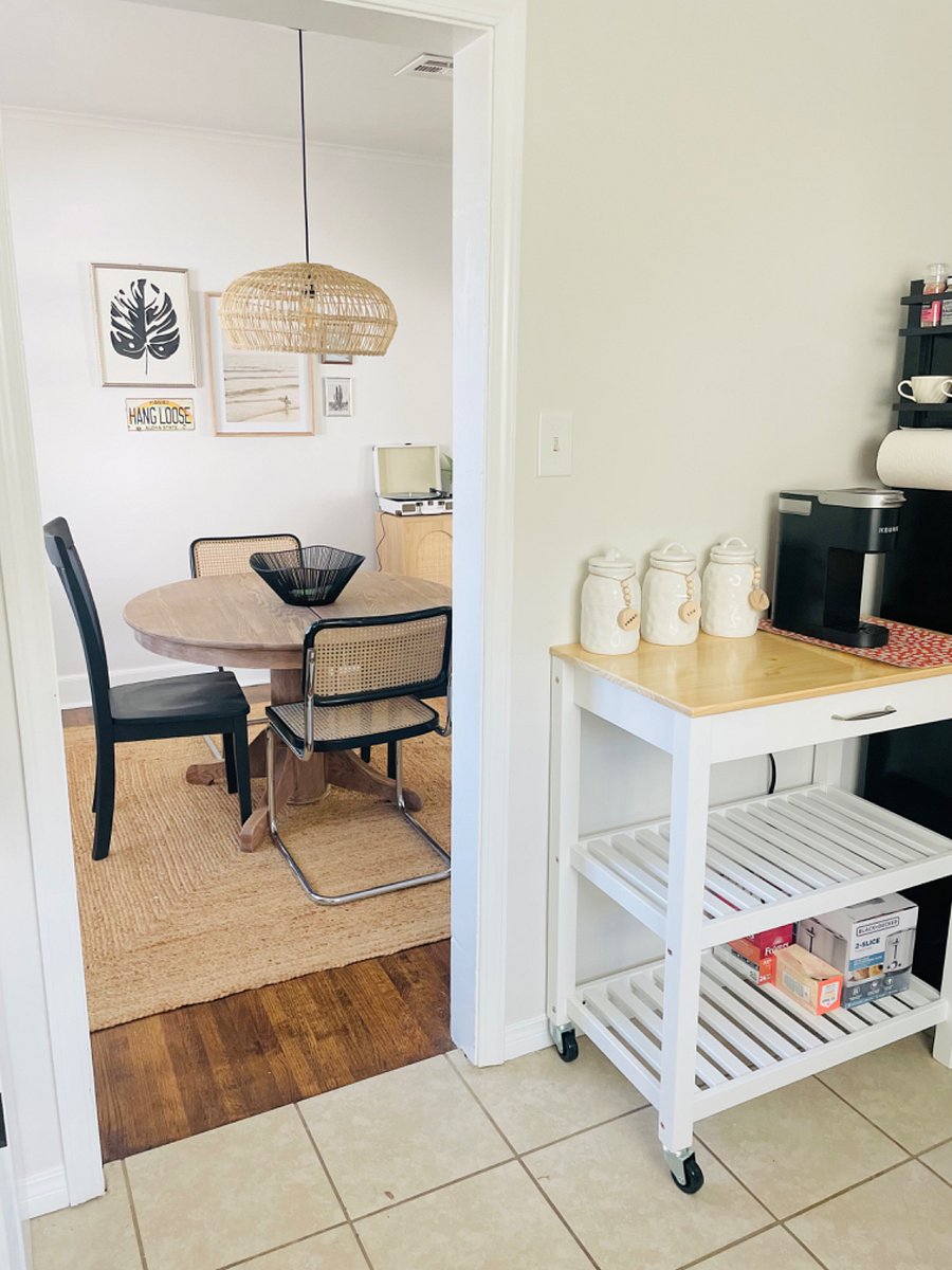 Kitchen equipped with all appliances, Keurig coffee maker, Microwave, Toaster, Oven, Stove, Dishwasher, Dishes, Glasses, Outdoor glasses, towels, papertowels, knife set for cooking, etc.
