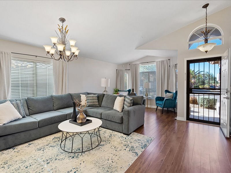 Furnished Finder property 700597_1 photo 4