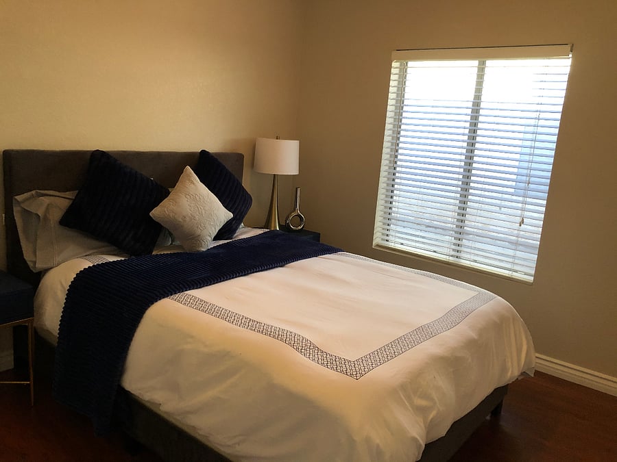 Bedroom 2, queen bed & large closetBathroo