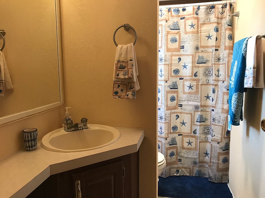 Smaller bath with tub/shower combination