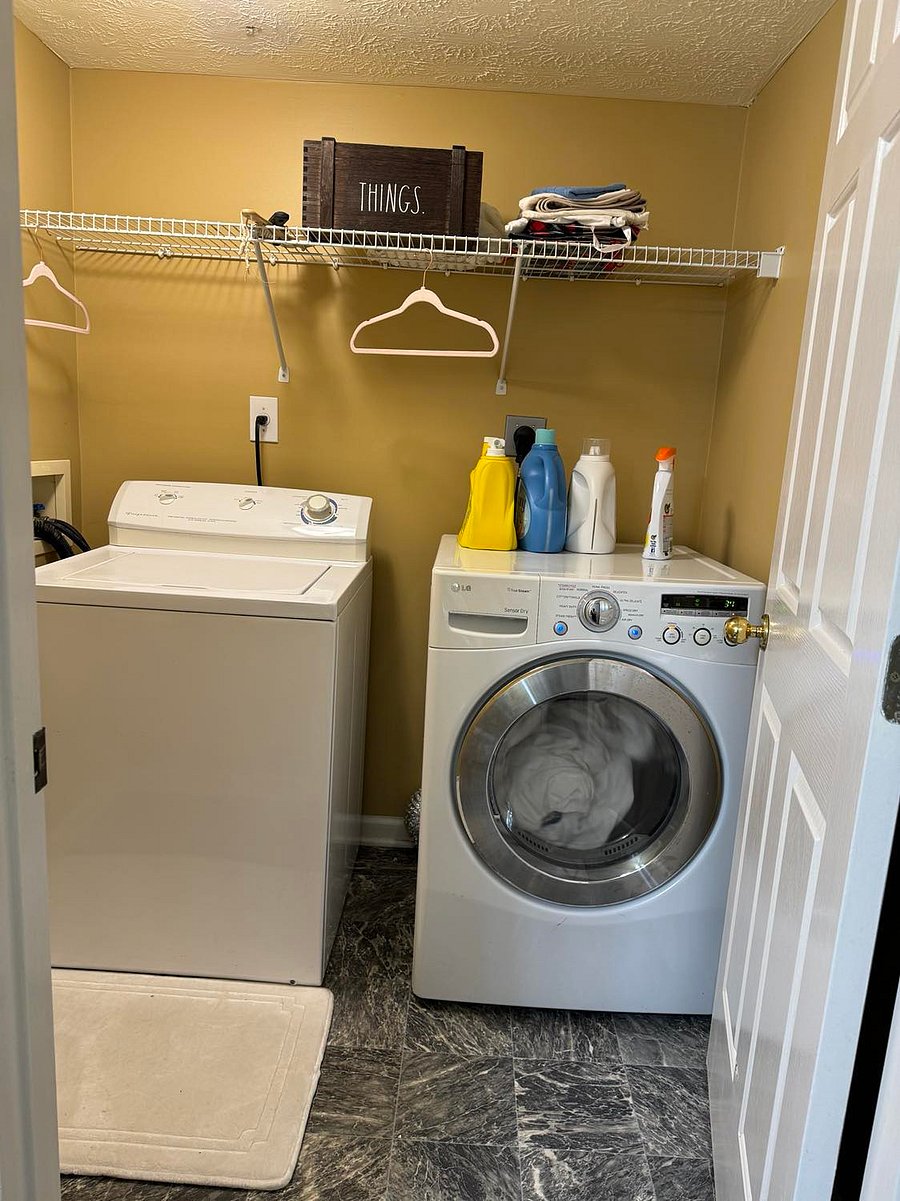 Furnished Finder property 700626_1 photo 16