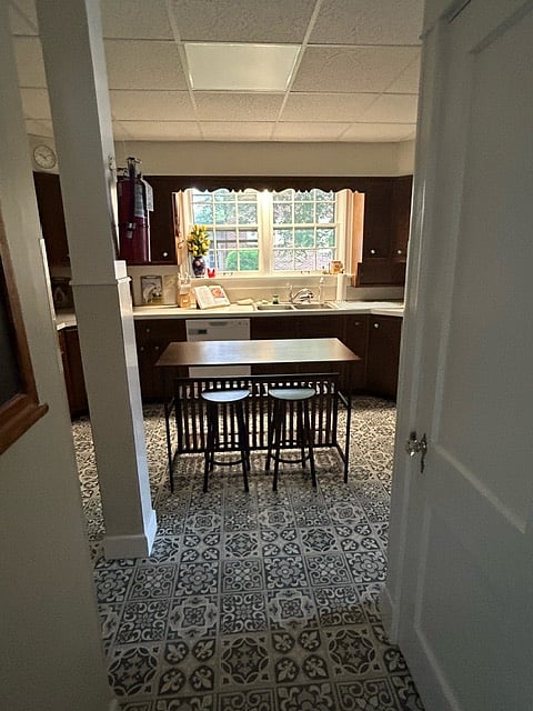 Furnished Finder property 700638_1 photo 22