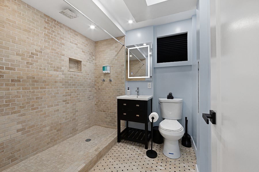 Furnished Finder property 700657_1 photo 3