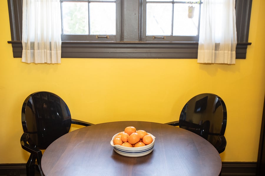 Kitche dining nook.