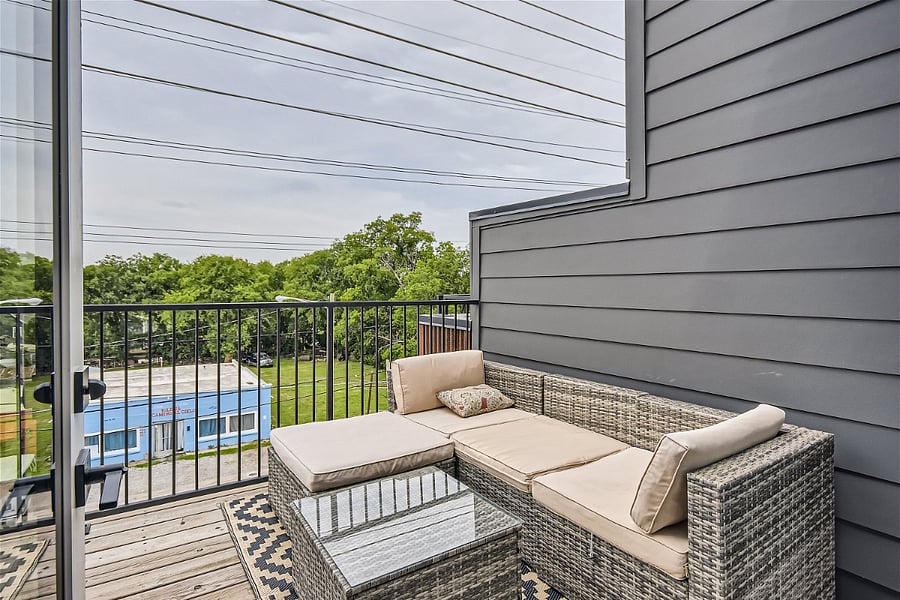 Enjoy your private balcony (and the delicious taqueria right across the street!)