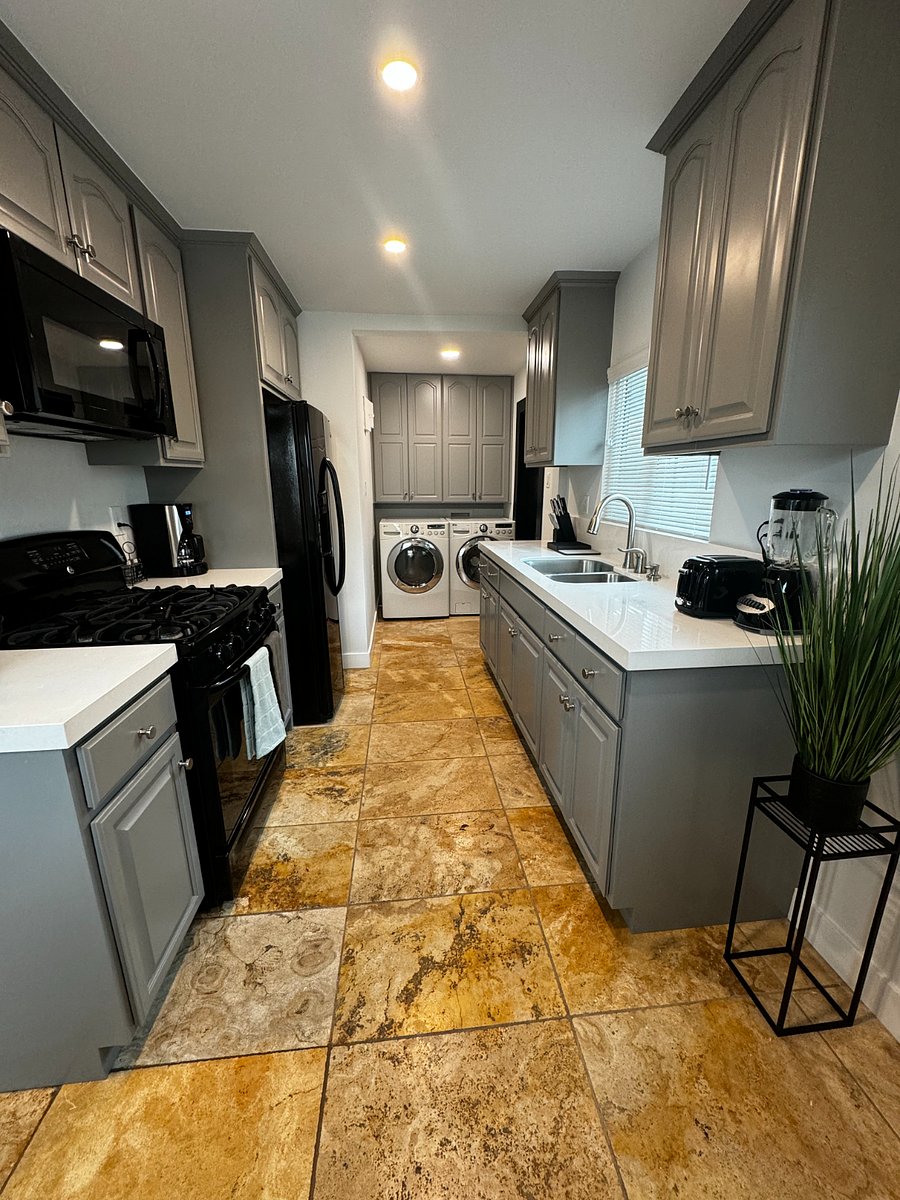 Furnished Finder property 700774_1 photo 6