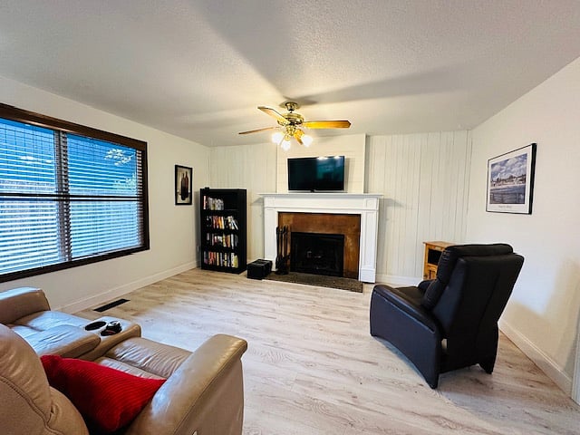 Furnished Finder property 700792_1 photo 12