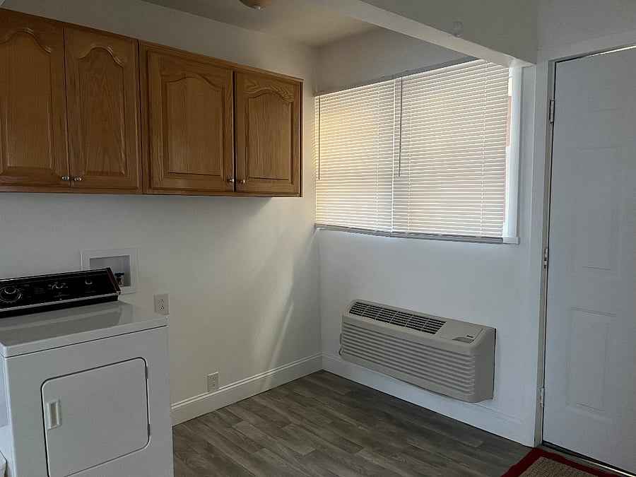 Furnished Finder property 700829_1 photo 3