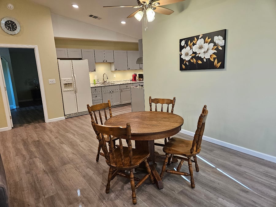 Furnished Finder property 700857_1 photo 3