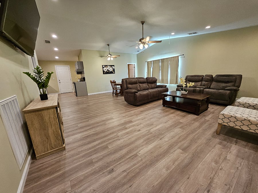 Furnished Finder property 700857_1 photo 6