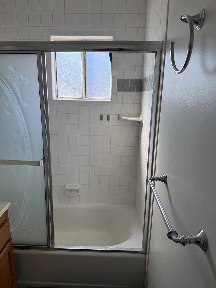 Furnished Finder property 700939_1 photo 12