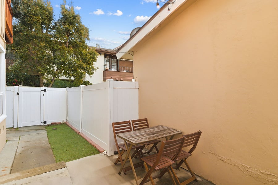 Furnished Finder property 700986_1 photo 26