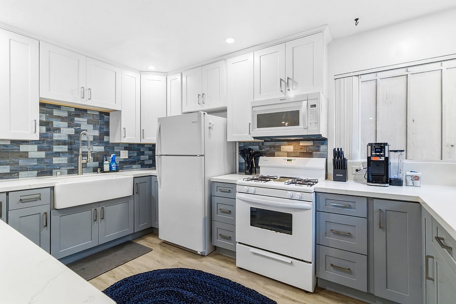 Furnished Finder property 700986_1 photo 14