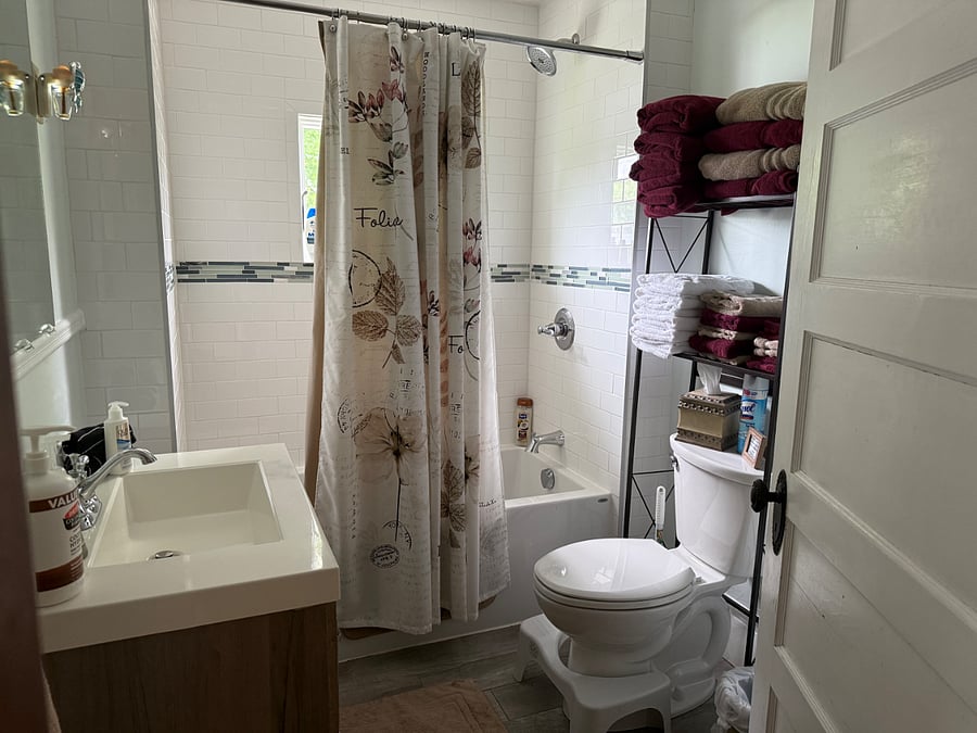 Furnished Finder property 701000_1 photo 30